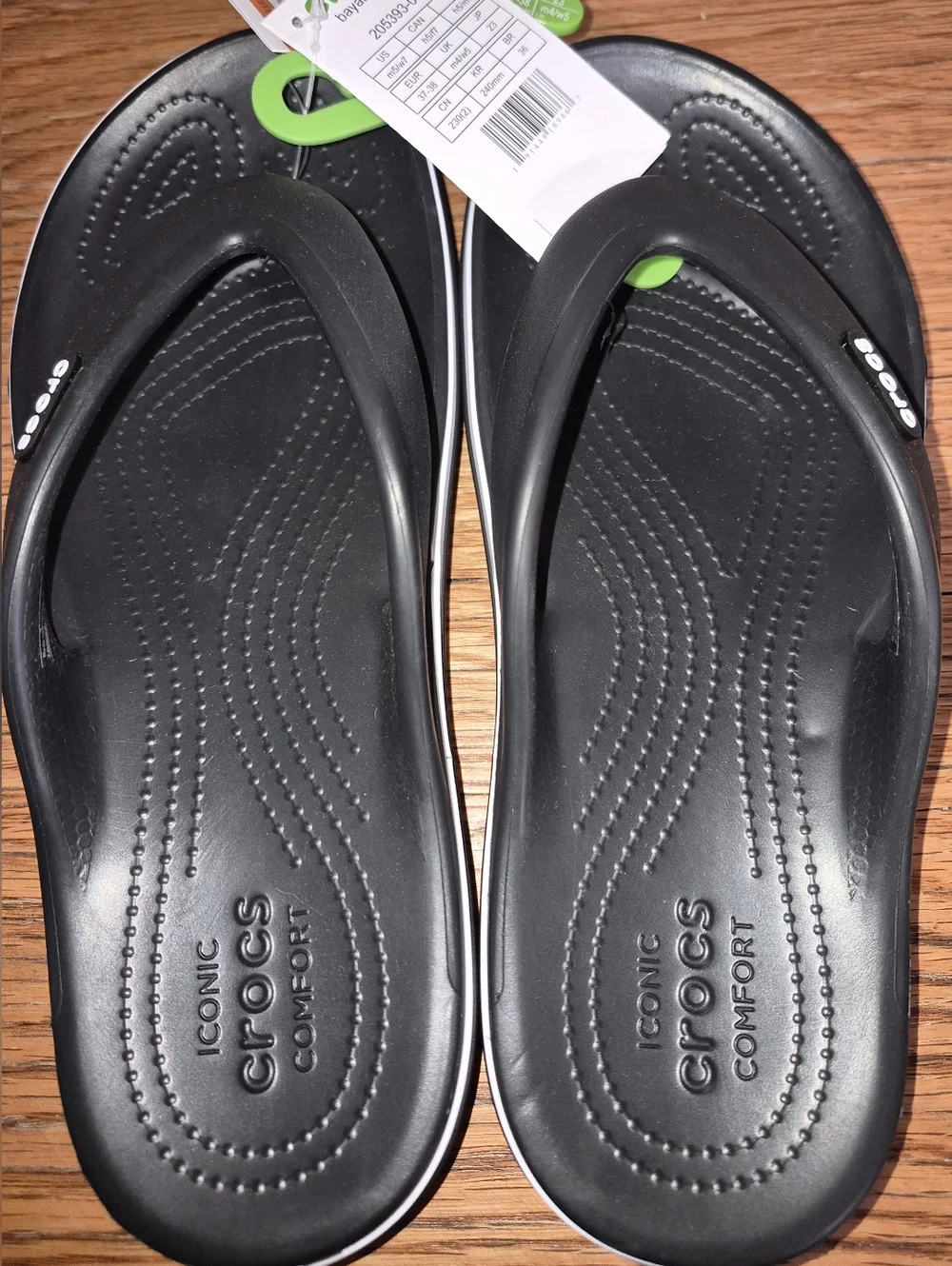 Crocs Bayaband Flip Flops, NWT's,  Women's Size 7 - Picture 2 of 4